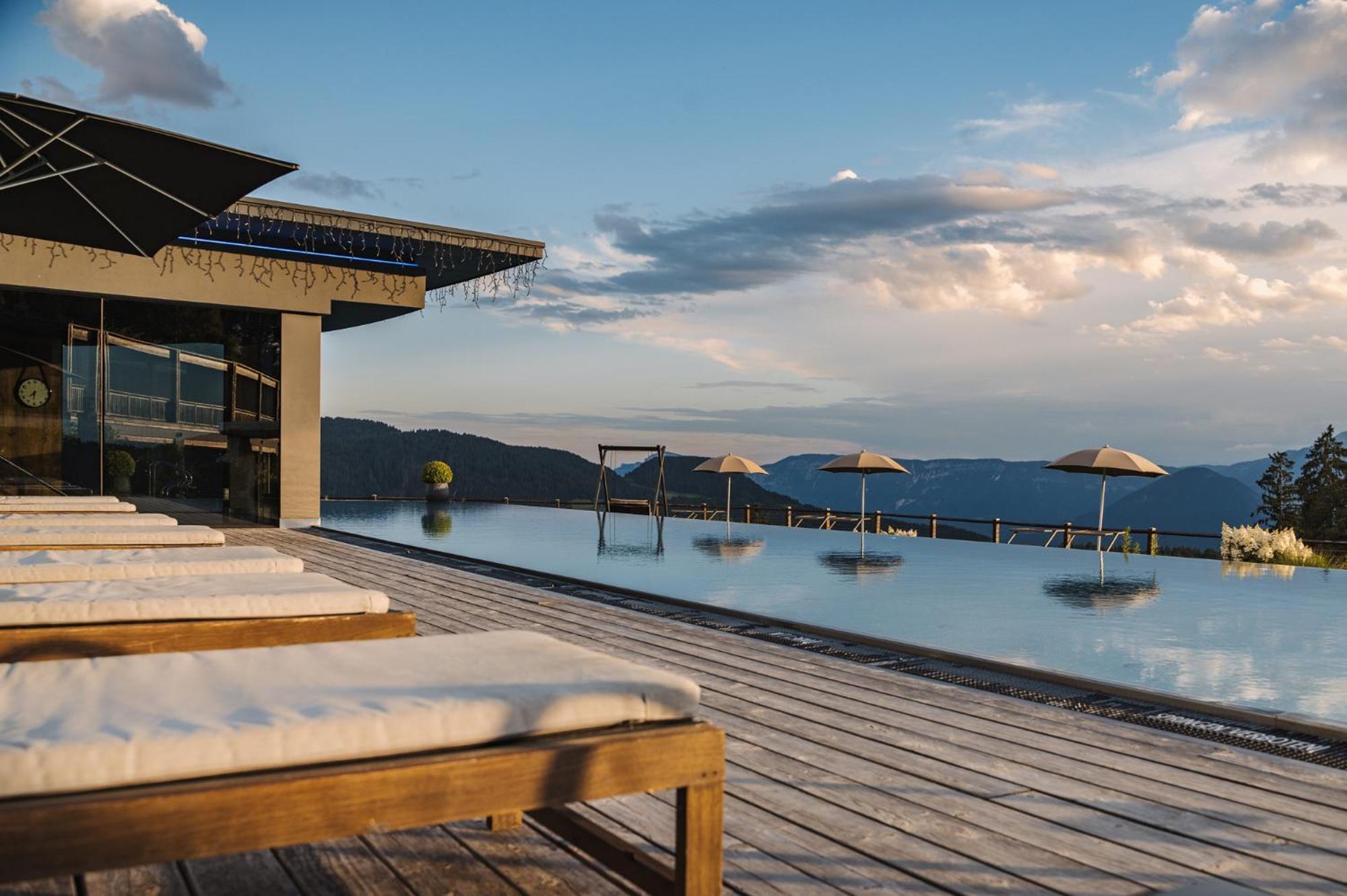 Hotel Chalet Mirabell Hafling Esterno foto
